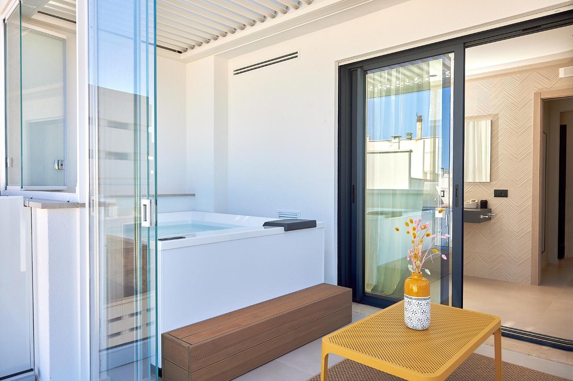 White Coast Hotell Polignano a Mare Exteriör bild