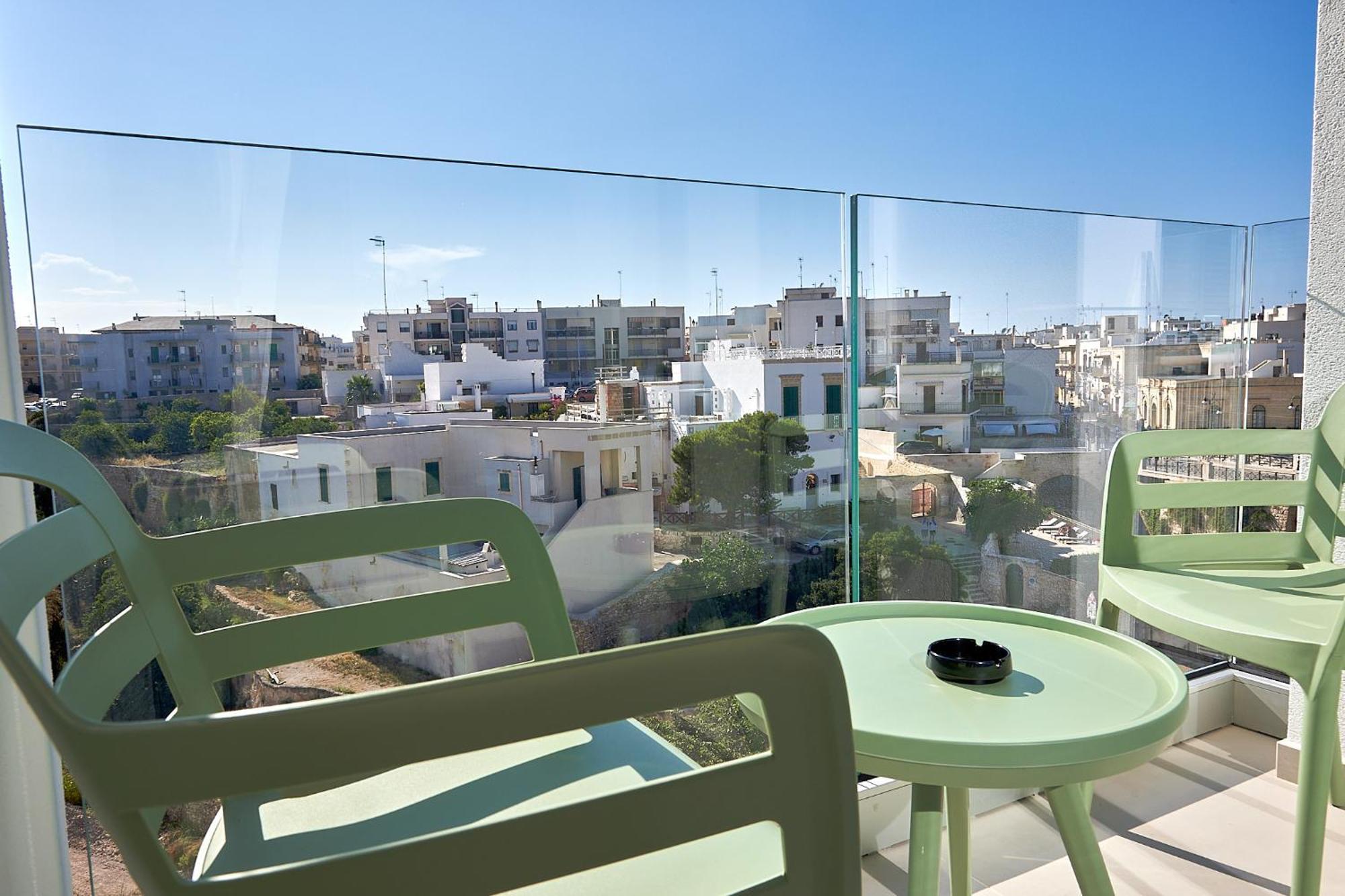 White Coast Hotell Polignano a Mare Exteriör bild