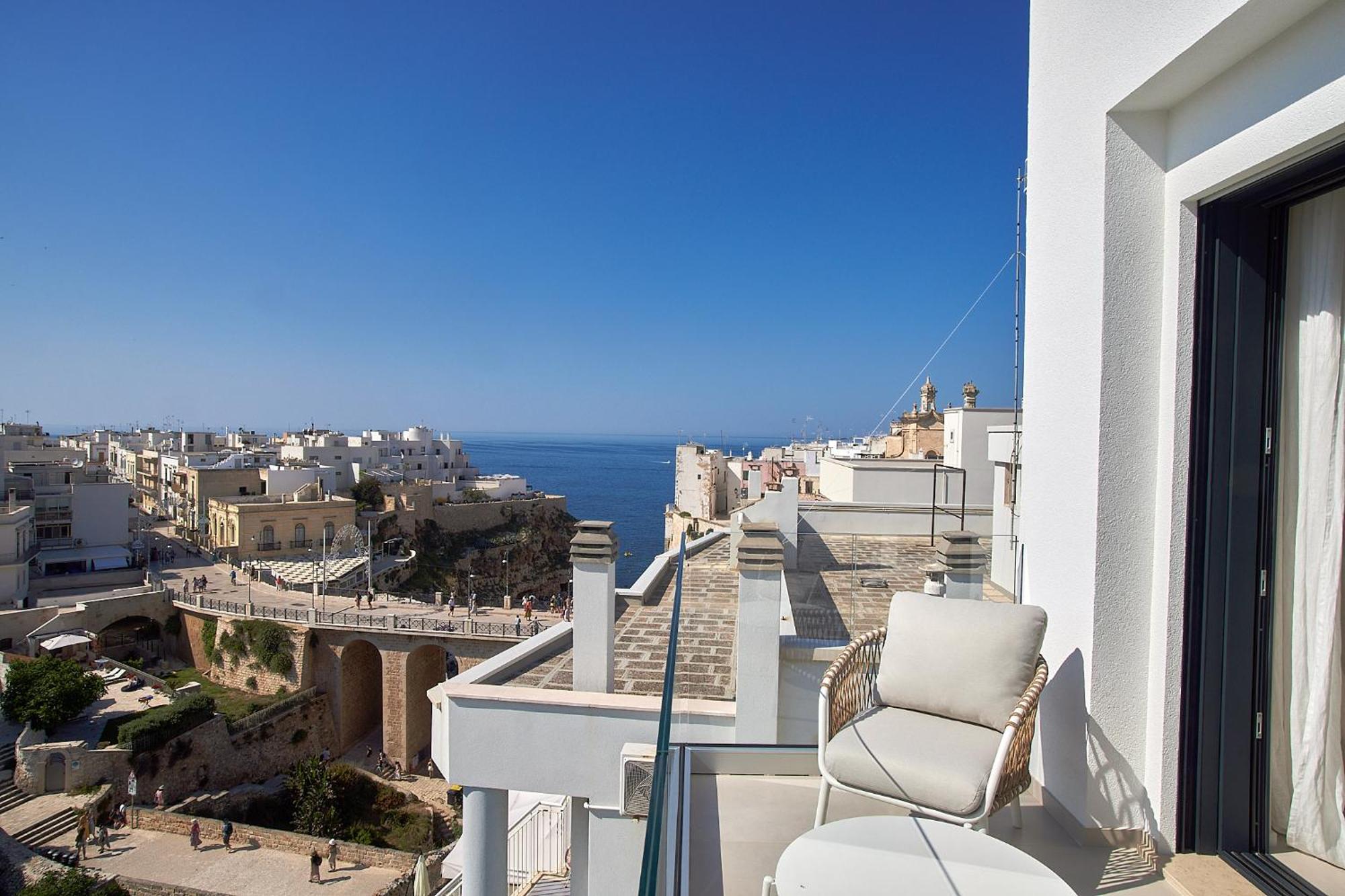 White Coast Hotell Polignano a Mare Exteriör bild