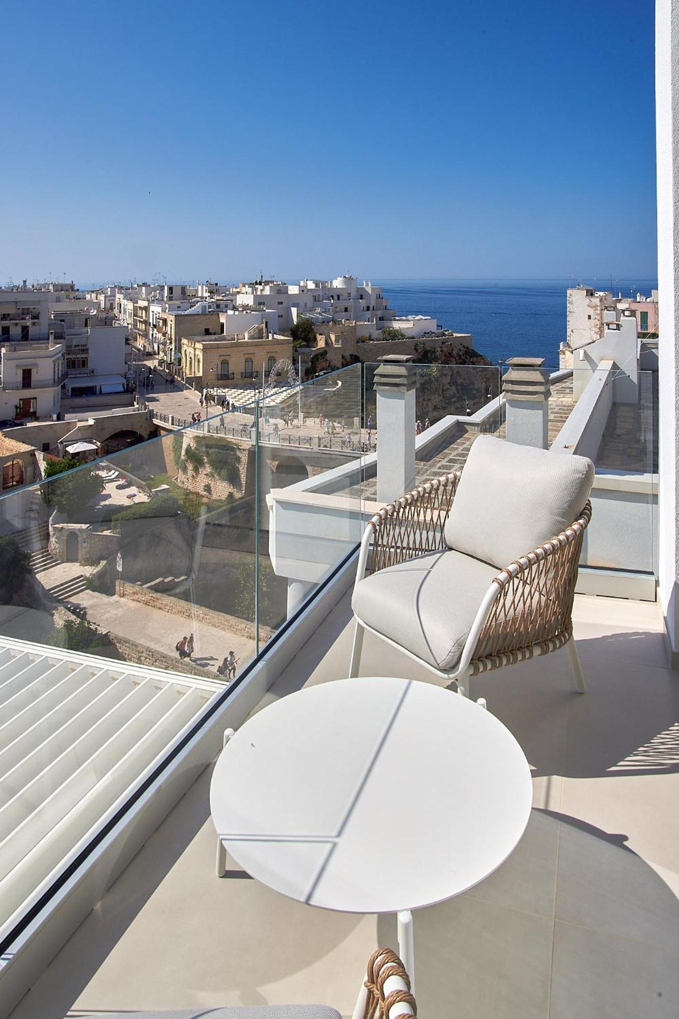 White Coast Hotell Polignano a Mare Exteriör bild