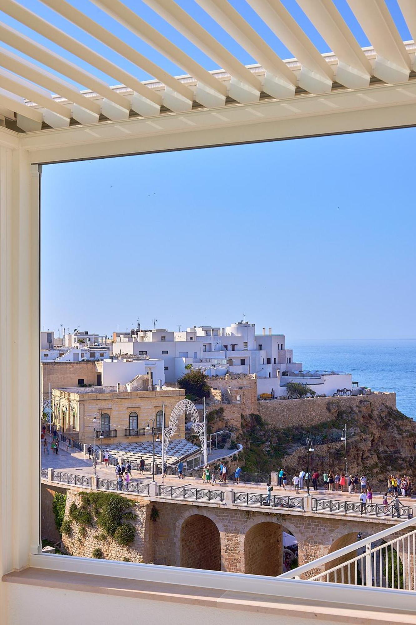 White Coast Hotell Polignano a Mare Exteriör bild