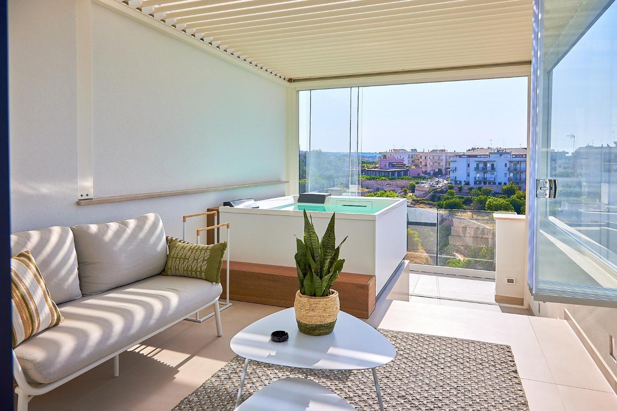 White Coast Hotell Polignano a Mare Exteriör bild